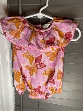 Kate Quinn Pink Butterfly Ruffle Baby Romper 3-6 months organic cotton